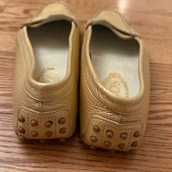 Tod's Gold Leather Loafers - Picture 5 of 10